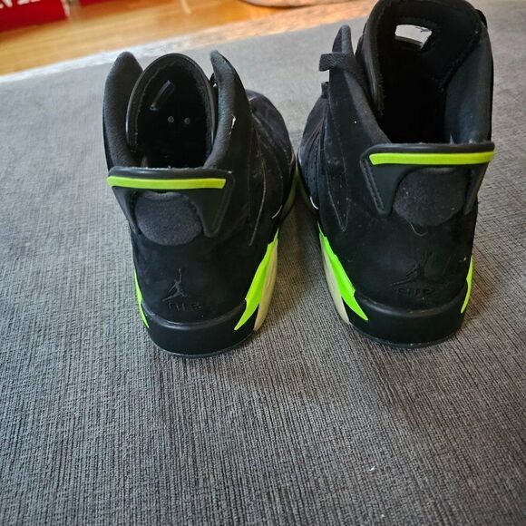 Nike Air Jordan Women's Electric Green 6 Retro Shoes Size 8.5 - Picture 8 of 15
